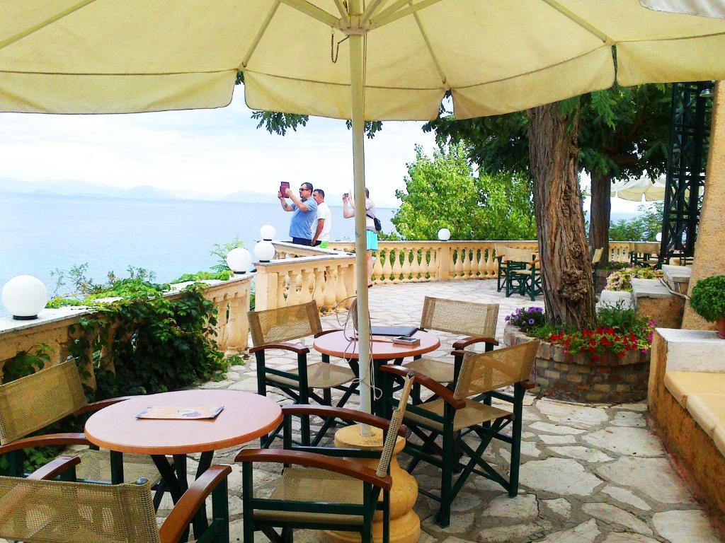 Aegli Hotel Perama  Exterior photo